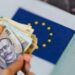 Salariul minim european va fi implementat de la 1 iulie