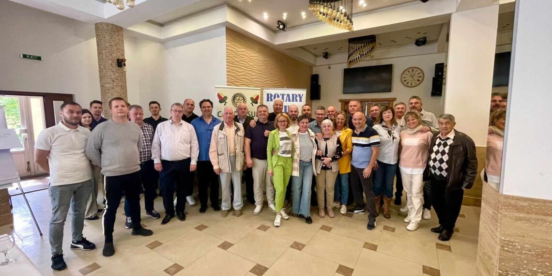 Rotary-enii din Marghita vor amenaja un loc de joacă în interiorul-exteriorul spitalului din banii strânși la un eveniment de societate