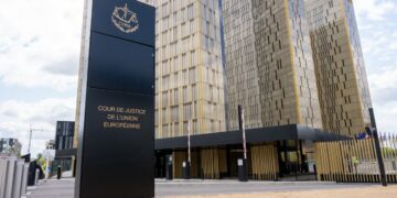 Refuzul României de a recunoaște schimbările de prenume și de gen obținute într-un alt stat membru este contrar drepturilor cetățenilor Uniunii, potrivit avocatului general al UE