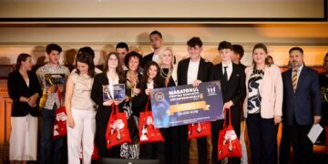 Echipa de elevi a Colegiului Național ”Emanuil Gojdu” din Oradea a adjudecat marele premiu la Maratonul pentru Educație Antreprenorială