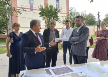 Rectorul Universității din Oradea și primarul Oradei au discutat, pe teren, despre dezvoltarea urbanistică viitoare a Campusului Central