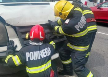 17 oameni implicați într-un accident la Salonta