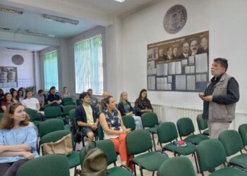 Conferințe, expoziții, ateliere interdisciplinare, invitați de marcă și proiecte ambițioase, toate acestea în cadrul celei de a III-a ediții a Universității de Vară a Arhitecturii orădene