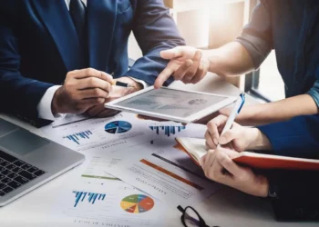 Cesiune de creanță cu titlu gratuit: act afectat de o condiție suspensivă, interpretarea clauzelor contractului după voința concordantă a părților | Jurisprudență ÎCCJ