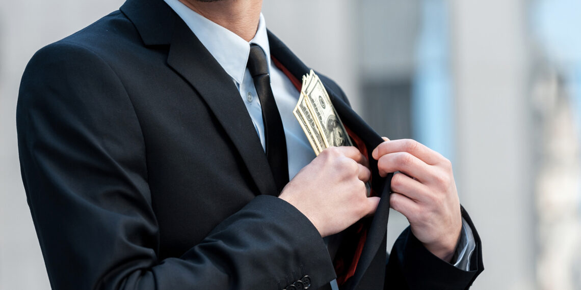 Recurs în casaţie: delapidare, subiect activ calificat | Jurisprudență ÎCCJ