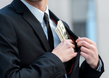 Recurs în casaţie: delapidare, subiect activ calificat | Jurisprudență ÎCCJ