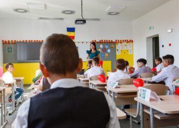 Încep evaluările naţionale la finalul claselor a II-a, a IV-a şi a VI-a