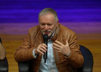 Orădeanul George Haber, cel mai bogat român din Silicon Valey, și-a prezentat  cel mai nou proiect care introduce inteligența artificială într-un loc unde va ajuta la salvarea de vieți. E folosit într-un spital din Oradea. Are și un sistem de proteze care funcționează cu puterea gândului