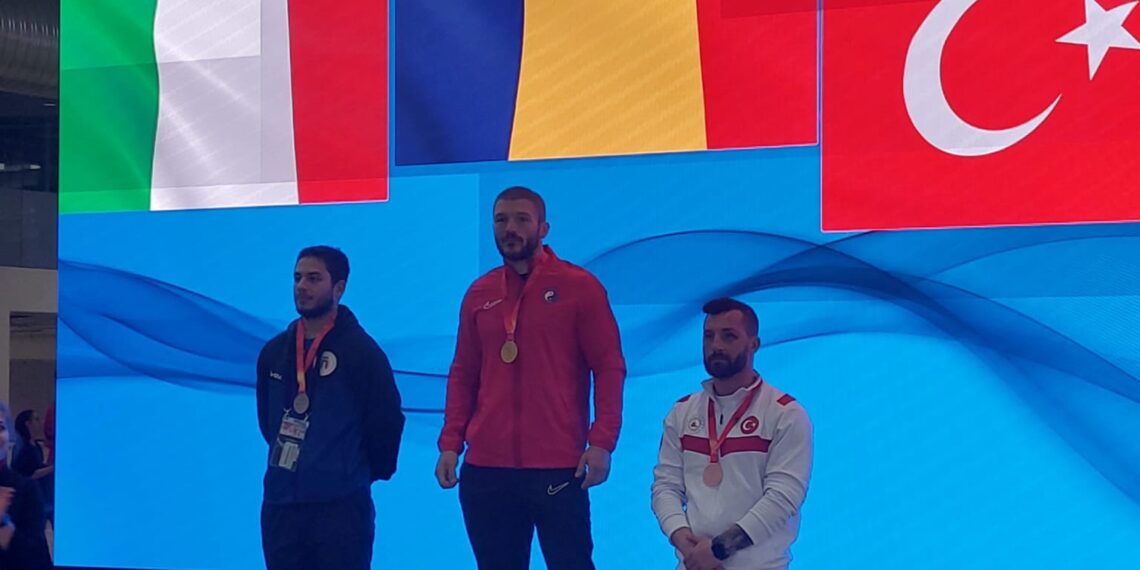 Campion european de 5 ori. Cel mai bun luptător din Europa la Sanda Wushu e orădeanul Sergiu Breb