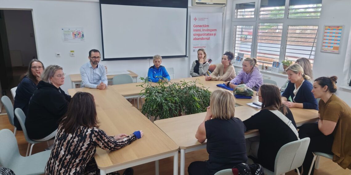 Asociația Filantropia Oradea și Justice Initiative România, scenă pentru supraviețuitoarea lagărului copiilor de la Cighid, într-un proiect de educație preșcolară