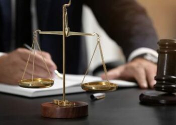 Imobil acordat în compensare prin hotărâre judecătorească: imposibilitatea executării obligaţiei, determinarea cuantumului despăgubirii | Jurisprudență ÎCCJ