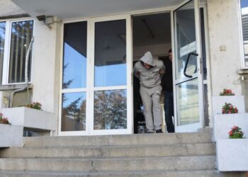 Recurs în casație: violarea sediului profesional în cazul în care inculpatul a fost condamnat pentru o faptă care nu este prevăzută de legea penală