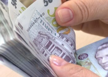 Salariul minim va creşte la 3.700 de lei brut, de la 1 iulie