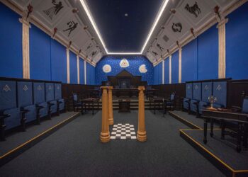 Record: peste 1500 de orădeni au dorit să vadă ce ascunde Templul Francmasoneriei  în 5 ore