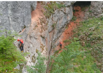 Unul dintre cele mai spectaculoase trasee de via ferata din Bihor, inaugurat