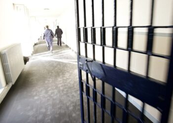 520 de deținuți din Penitenciarul Oradea au vrut să voteze la Europarlamentare, 58 la locale