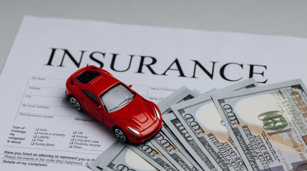 Prețurile polițelor RCA rămân plafonate încă trei luni