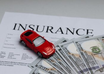 Prețurile polițelor RCA rămân plafonate încă trei luni