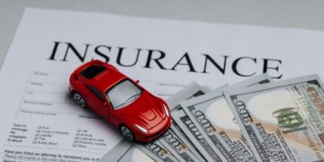 Prețurile polițelor RCA rămân plafonate încă trei luni