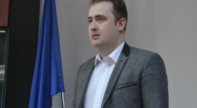 Avocat reținut după ce ar fi vândut 41 de apartamente către 263 de persoane. Unele apartamente aveau chiar șapte sau opt cumpărători!