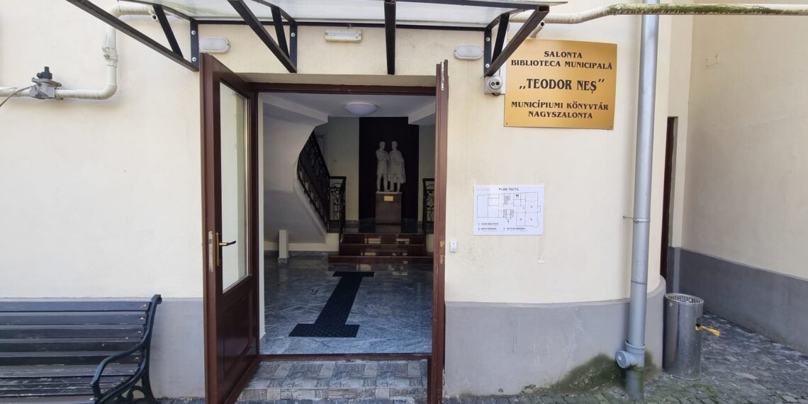 Biblioteci pentru nevăzători.Marcaj tactil pentru nevăzători și inscripții în limbajul Braille pe pereți, la Salonta