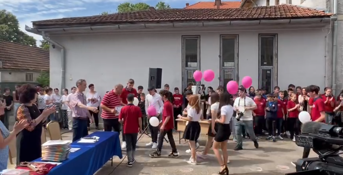 Fiul marelui voleibalist Gheorghe Frențiu, Radu, care trăiește în Indonezia, bursă pentru sportivii de la Nicolae Popoviciu Beiuș