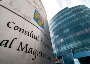 Concurs de eseuri pentru studenții de la drept organizat de CSM