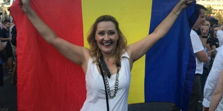 Orădeanul Cristian Seidler a pierdut alegerile.Elena Lasconi, noul președinte al USR. Va candida pentru preşedinţia României