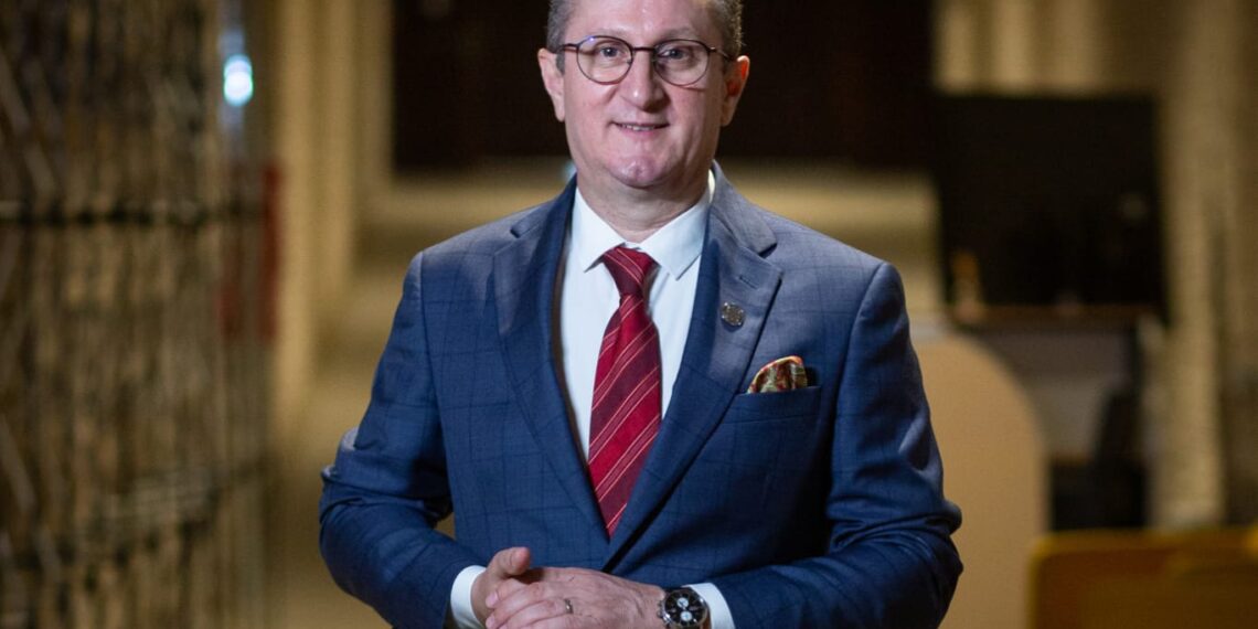 Candidatul AUR la Primăria Oradea: Dragi Orădeni, Pe 9 iunie nu votăm doar primari, președinți de consiliu județean, consilieri locali și județeni, sau pentru Parlamentul European.  Votăm direcția în care se va îndrepta țara noastră!