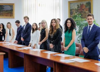 43 de notari publici care au promovat examenul de definitivat au depus jurământul