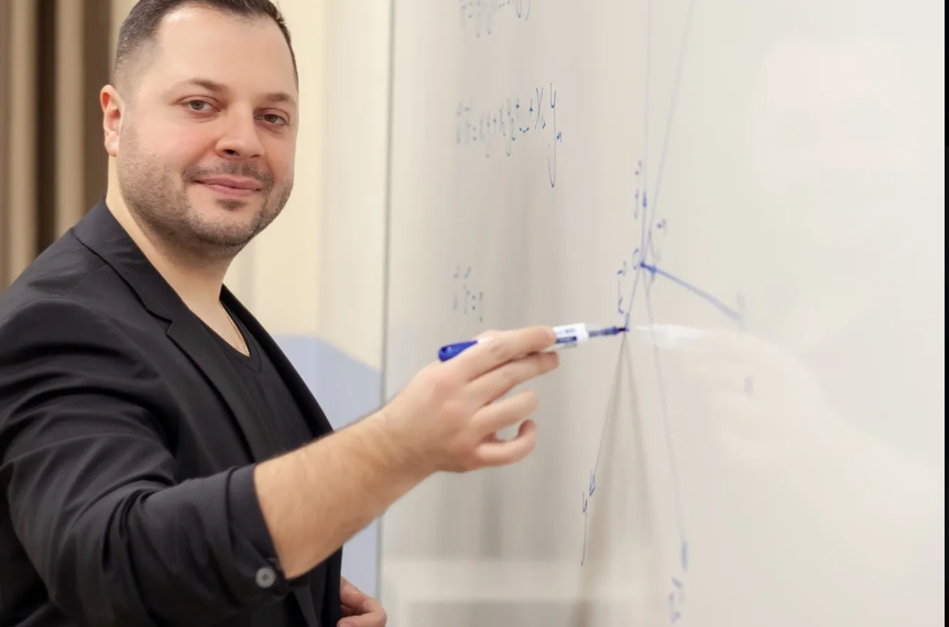 ”Trucuri” pentru evitarea greșelilor la examene, de la profesorul de matematică Flavian Georgescu, coordonator al lotutului de olimpici de la Liceul Teoretic Internațional de Informatică