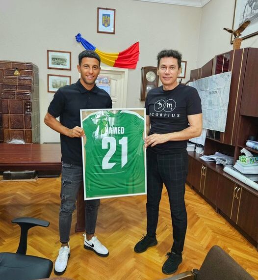 Fost campion cu CFR, salontanul Yasin Hamed, oaspetele primarului Torok. L-a felicitat după ce a promovat în prima ligă din Ungaria