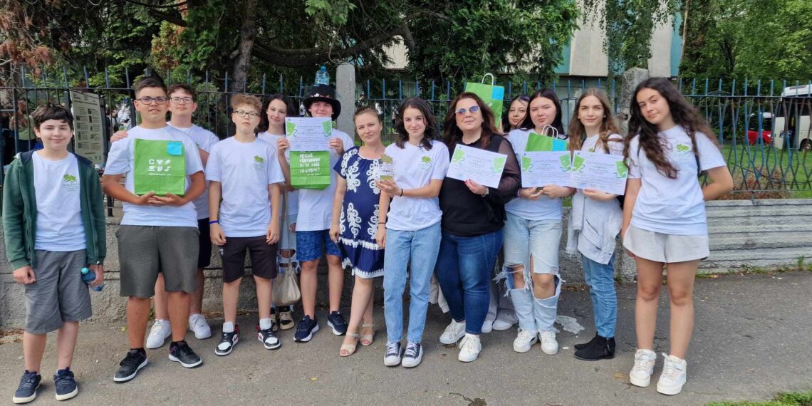 Elevii din Sântandrei cuceresc podiumul la Festivalul Național de Teatru