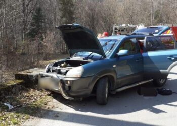 Despăgubiri de 100.000 lei date soției după ce soțul a făcut accident și a intrat într-un cap de pod