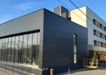 Centrul balneologic Ștei, recepționat pe 24 iulie. Firma beiușeanului Horia Ban a terminat lucrările cu două luni mai repede. O clădire din anii 50 transformată în una modernă după o investiție de 28 milioane lei