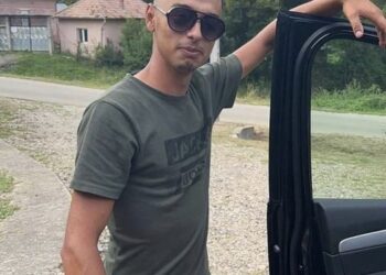 Un tânăr de 22 de ani, grav rănit după ce a căzut dintr-un tractor care s-a izbit de un cap de pod. Kanalas Daniel are nevoie urgentă de sânge