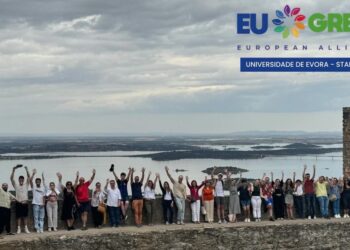 Ambasadorul EU GREEN al Universității din Oradea, studentul Darius Hulea și lecția turnului cu bezea în vârf