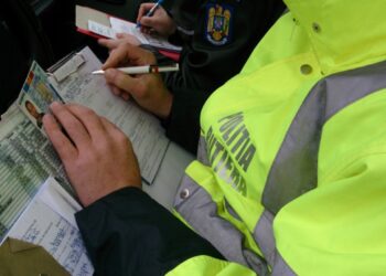 În cazul șoferilor sancționați contravențional ce sunt înregistrați de către polițist în timp ce refuză să primească procesul-verbal se consideră că procedura comunicării a fost îndeplinită pe loc