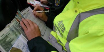 În cazul șoferilor sancționați contravențional ce sunt înregistrați de către polițist în timp ce refuză să primească procesul-verbal se consideră că procedura comunicării a fost îndeplinită pe loc