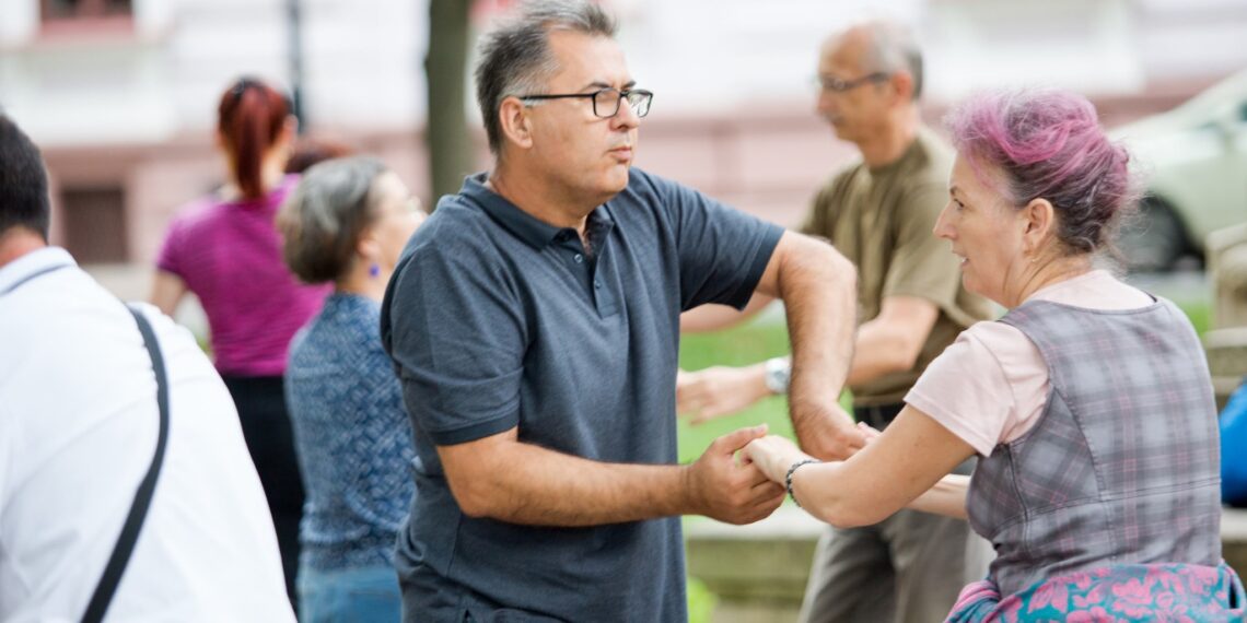 Serile de joi, în pași de dans în Parcul Libertății din Oradea