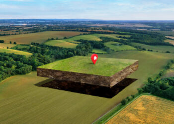 Refuz de înstrăinare a imobilului cu destinația de locuință, existența unui contract valabil de închiriere la data intrării în vigoare a Legii nr. 112/1995