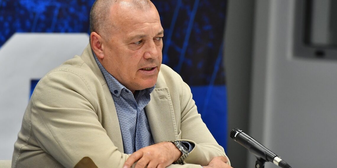 FCU Craiova 1984  se desparte de  orădeanul Marcel Pușcaș