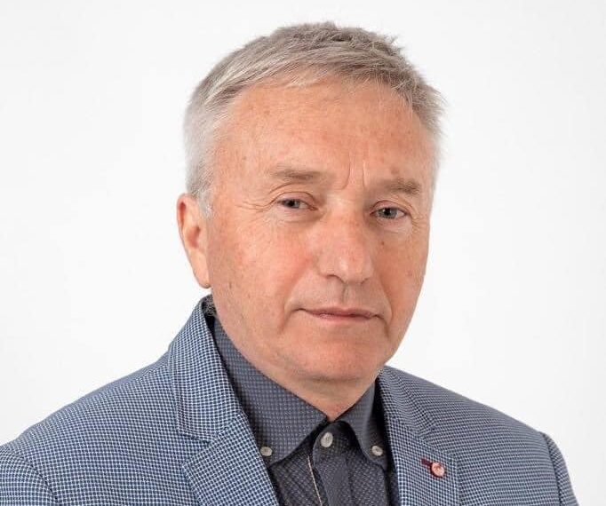 Medicul militar Toma Dorin Petru, noul primar al comunei Avram Iancu. A fost medic șef la Centrul Militar Bihor