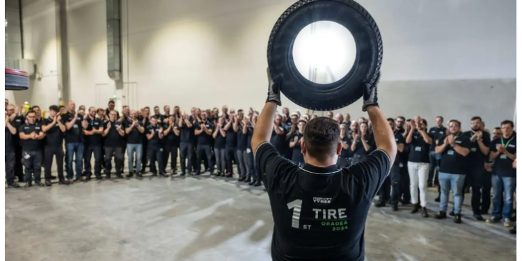 Finlandezii care promit salarii de mii de euro au produs prima anvelopă la fabrica de la Oradea