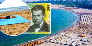 România aberantă. Pe o plajă din Mamaia un loc de cearșaf costă 200 lei/zi
