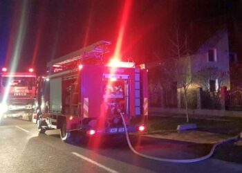 Alertă în Vestul țării. Bancomat spart și incendiat. Suma uriaşă sustrasă de hoţi