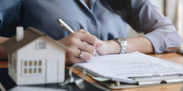 Procură sub semnătură legalizată întocmită în străinătate, dată pentru vânzarea unui imobil situat în România | Jurisprudență ÎCCJ