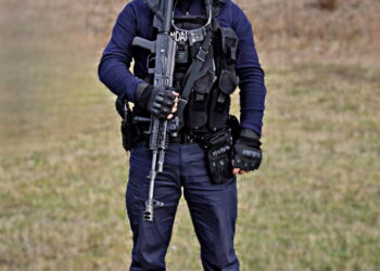 Romeo Jarca, jandarmul din Oradea aflat în timpul liber, care a salvat de la ănec o fetiță de câteva luni