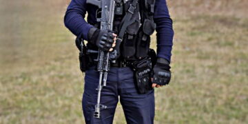 Romeo Jarca, jandarmul din Oradea aflat în timpul liber, care a salvat de la ănec o fetiță de câteva luni