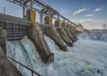 ONG-uri acuzate de sabotaj în domeniul hidroenergetic